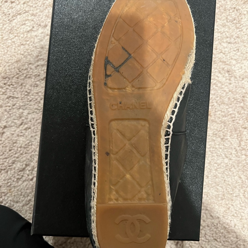 Chanel Black Leather Espadrilles with Iconic CC Logo - Picture 8 of 15